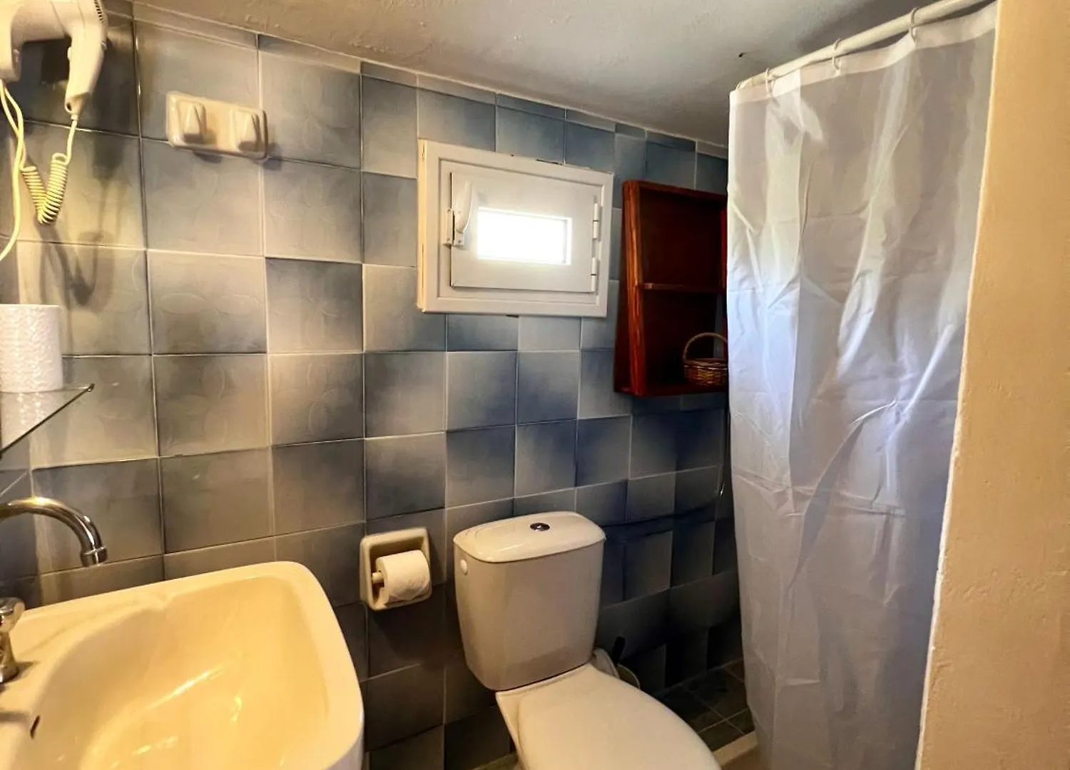 Aparthotel Ocean Front Studios 77 Lourdata