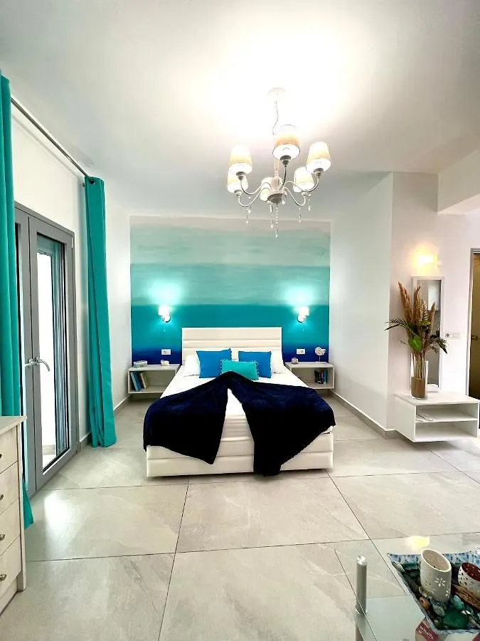 ** Aparthotel Ocean Front Studios 77 Lourdata  Greece