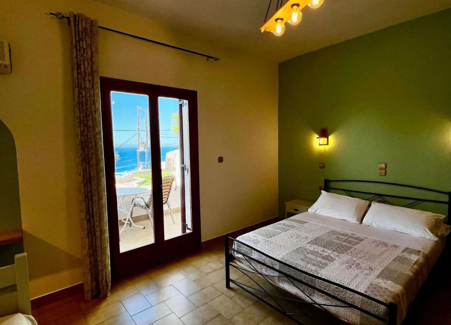Ocean Front Studios 77 Lourdata  Aparthotel Lourdata (Kefalonia)