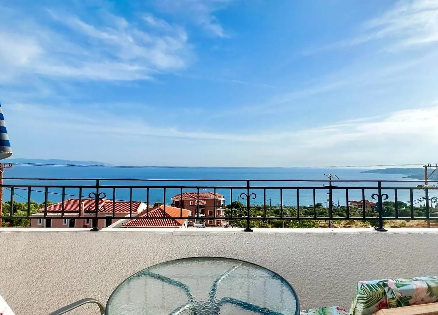 Ocean Front Studios 77 Lourdata  2*, Lourdata (Kefalonia)
