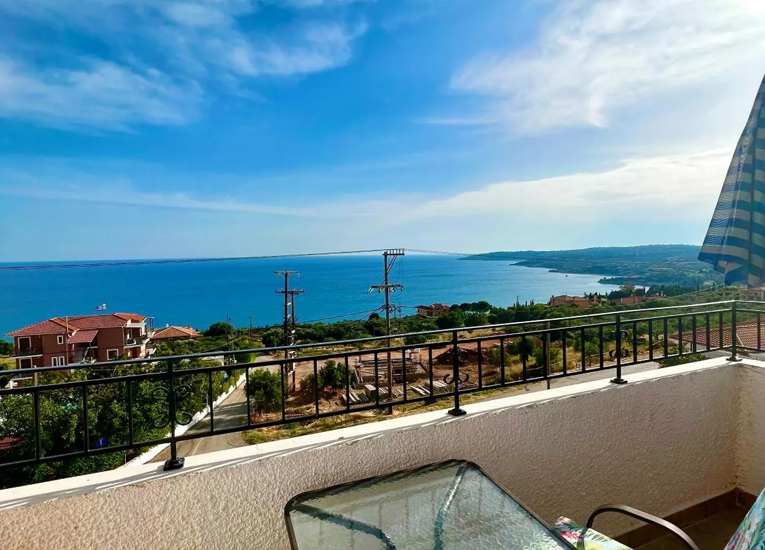 Ocean Front Studios 77 Lourdata  Aparthotel