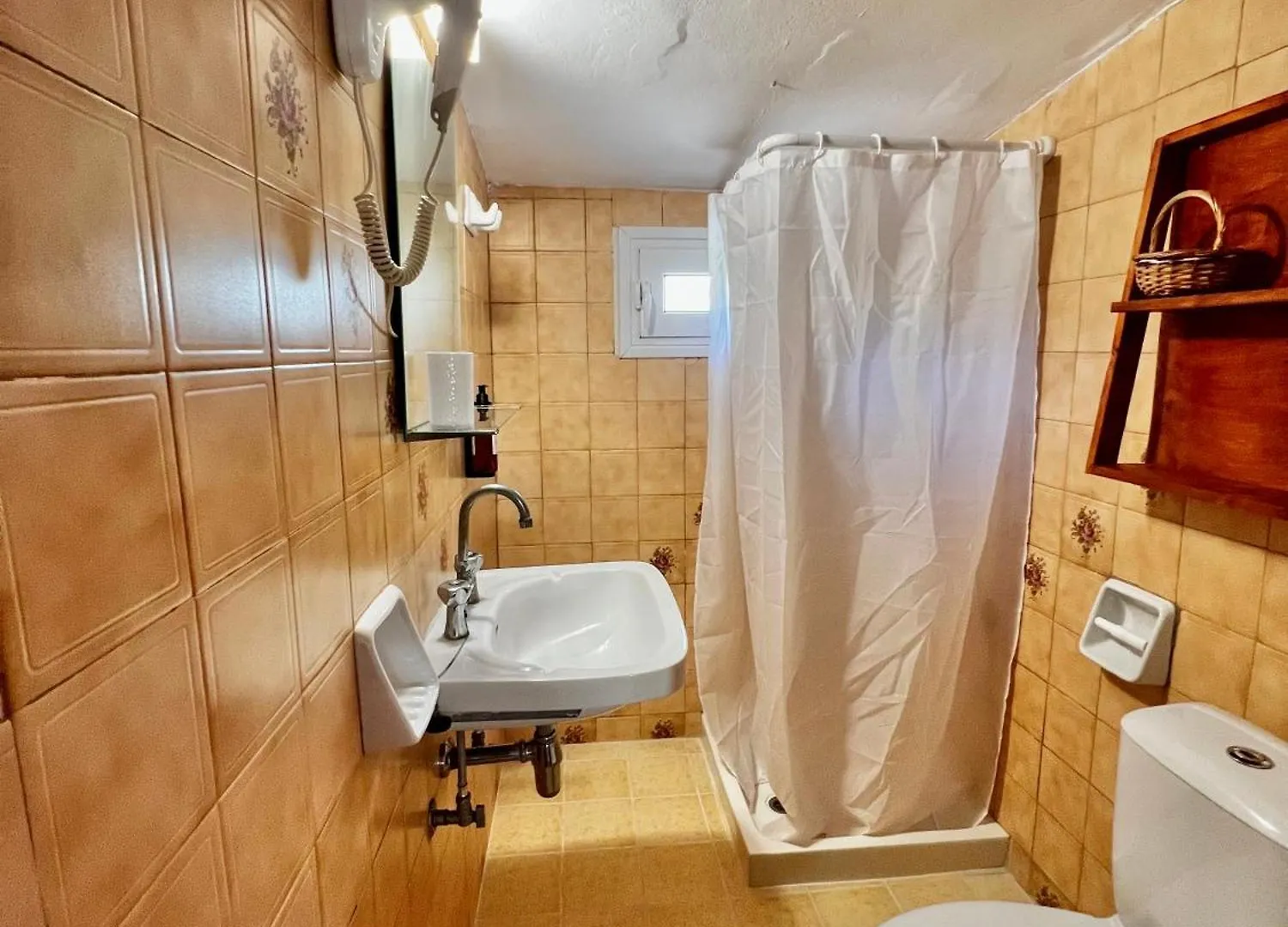Aparthotel Ocean Front Studios 77 Lourdata